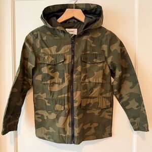 Old Navy Green Camouflage Jacket - Size Medium (8)